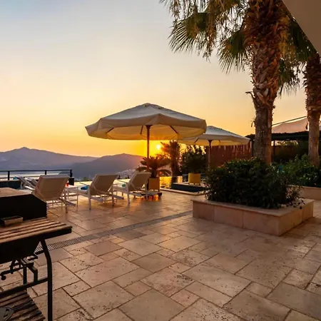 5 Bedroom - Private Pool And Seaviews 빌라 *