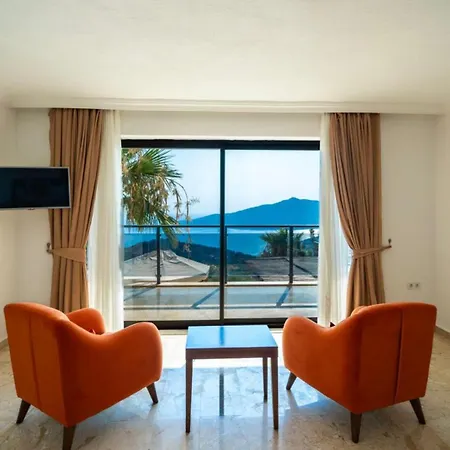 5 Bedroom - Private Pool And Seaviews *
