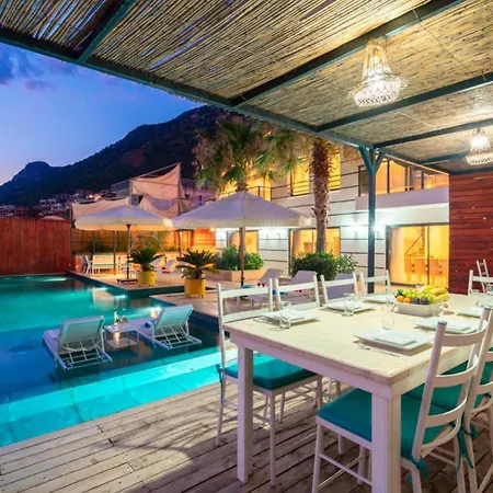 5 Bedroom - Private Pool And Seaviews 빌라 칼칸