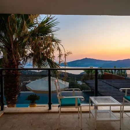 5 Bedroom - Private Pool And Seaviews * 칼칸