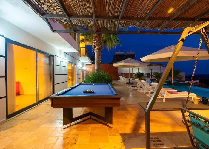 5 Bedroom - Private Pool And Seaviews Kalkan
