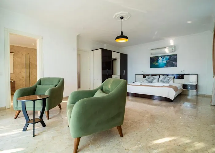5 Bedroom - Private Pool And Seaviews Villa *