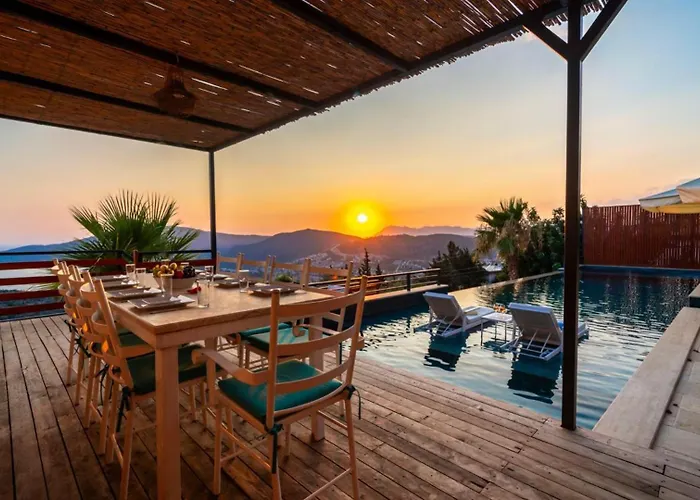 Villa 5 Bedroom - Private Pool And Seaviews *