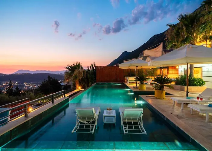 5 Bedroom - Private Pool And Seaviews Villa