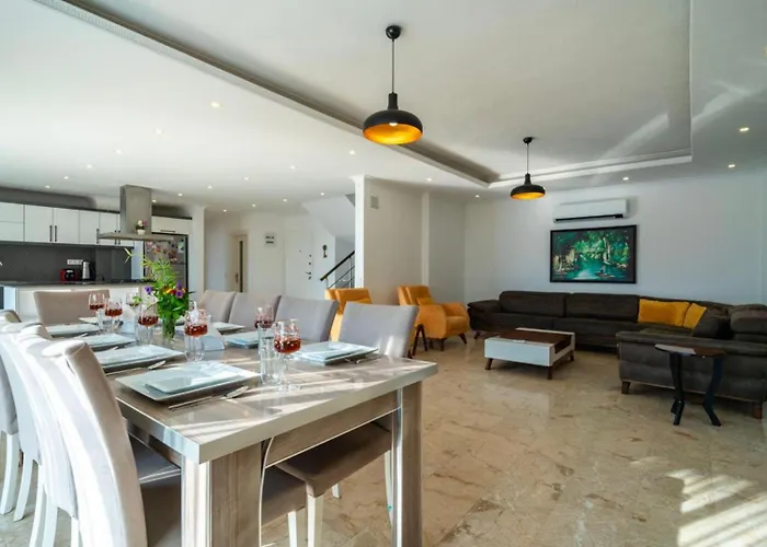 Villa 5 Bedroom - Private Pool And Seaviews