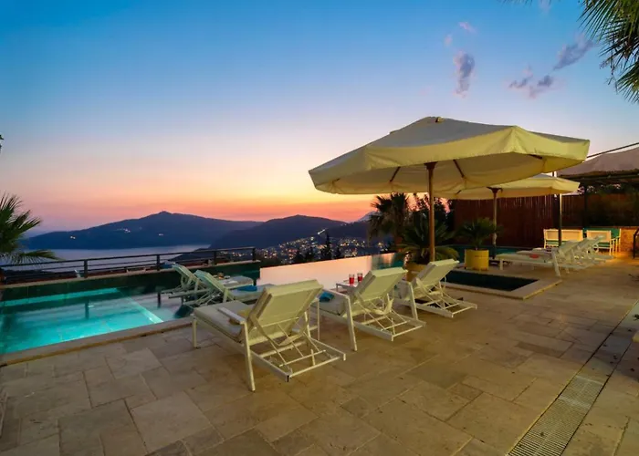 5 Bedroom - Private Pool And Seaviews Villa