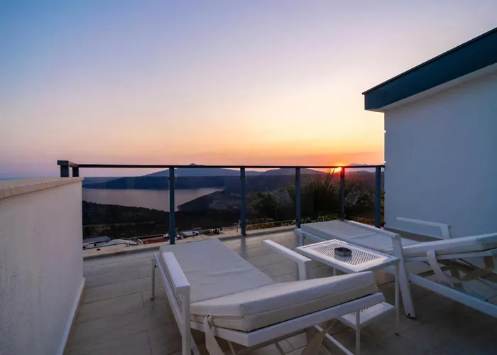 Villa 5 Bedroom - Private Pool And Seaviews