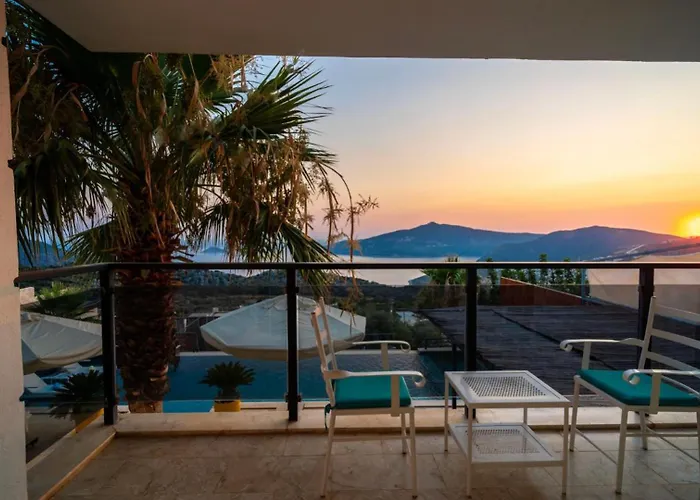 5 Bedroom - Private Pool And Seaviews * Kalkan