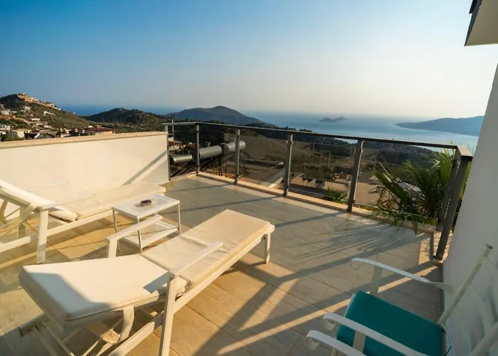 Villa 5 Bedroom - Private Pool And Seaviews *