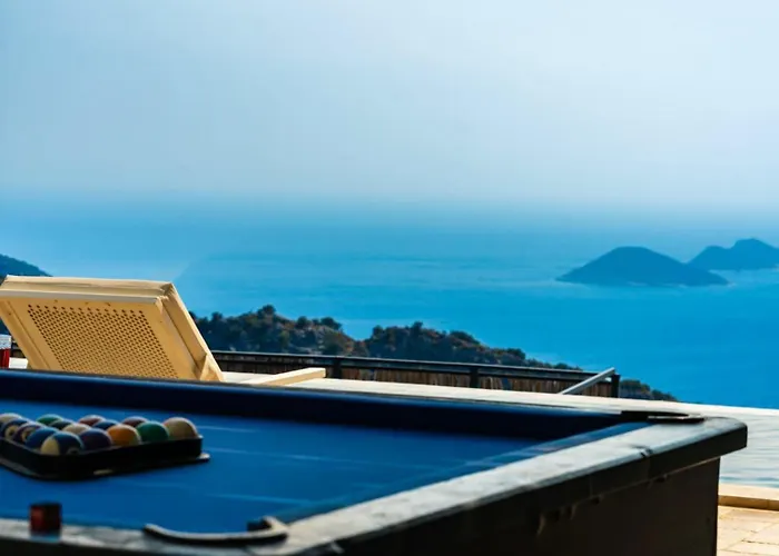 5 Bedroom - Private Pool And Seaviews Kalkan