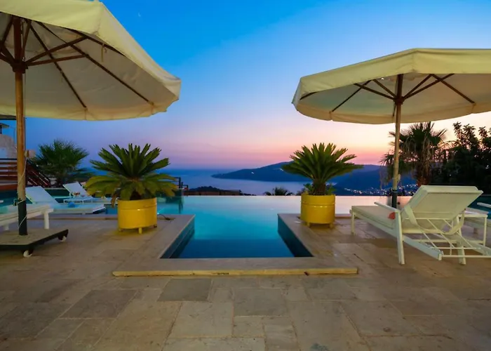 5 Bedroom - Private Pool And Seaviews * Kalkan