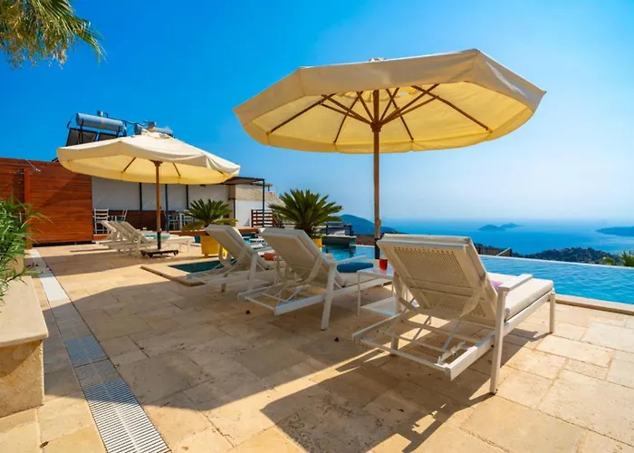 5 Bedroom - Private Pool And Seaviews Kalkan