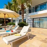 Villa 5 Bedroom - Private Pool And Seaviews