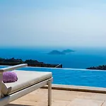 5 Bedroom - Private Pool And Seaviews Villa *
