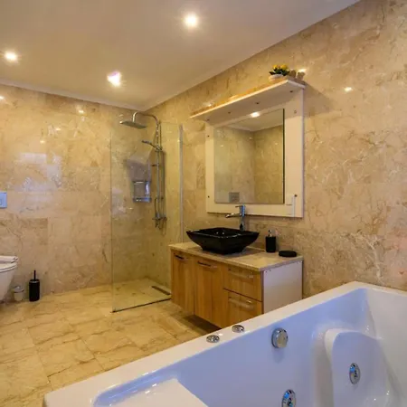5 Bedroom 1684 Kalkan